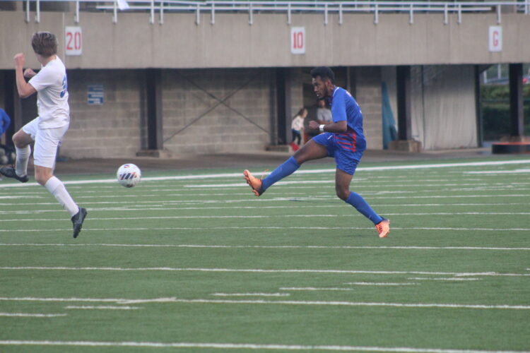 Patriots Top Mohigans In 5A Semifinal